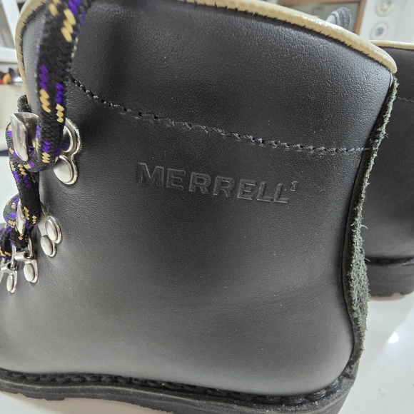 Merrell Wilderness Hiking Boots - Picture 7 of 10